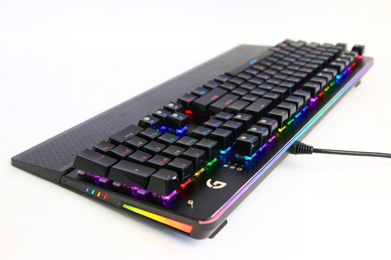 Bàn Phím Cơ Fuhlen Subverter RGB - songphuong.vn