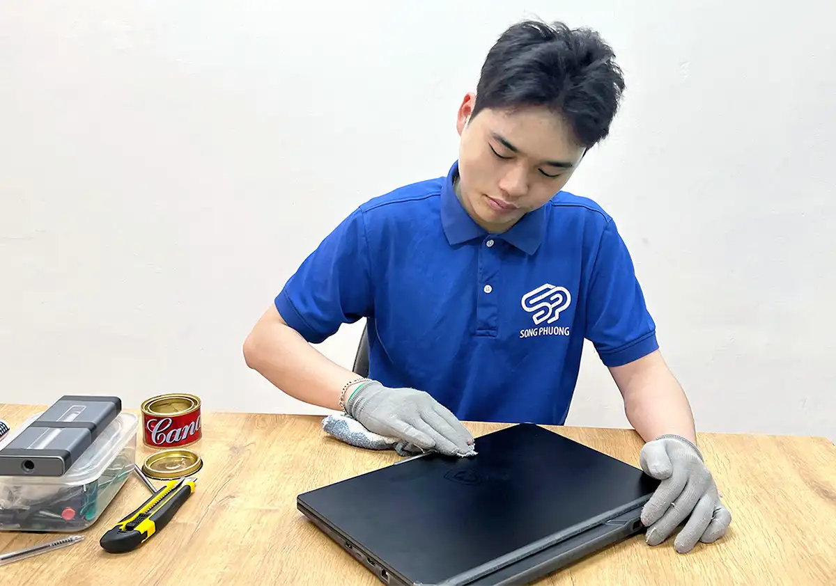 Dịch Vụ Vệ Sinh Laptop
