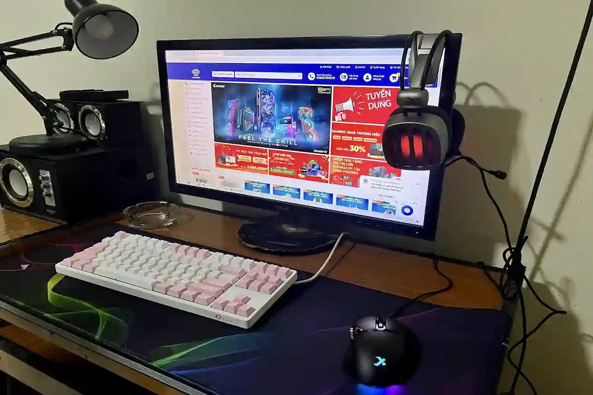 Tai Nghe - Song Phương