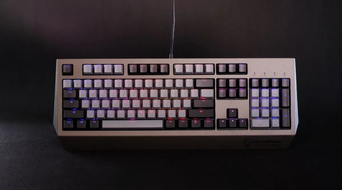 Bàn Phím Cơ Gaming Motospeed CK99 RGB